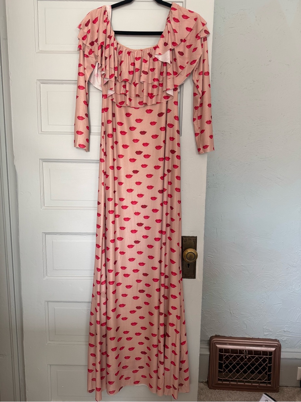 NWT Dahlia Ruffle Off The Shoulder Long Sleeve Maxi Dress In Almond Kiss XL - Picture 8 of 11